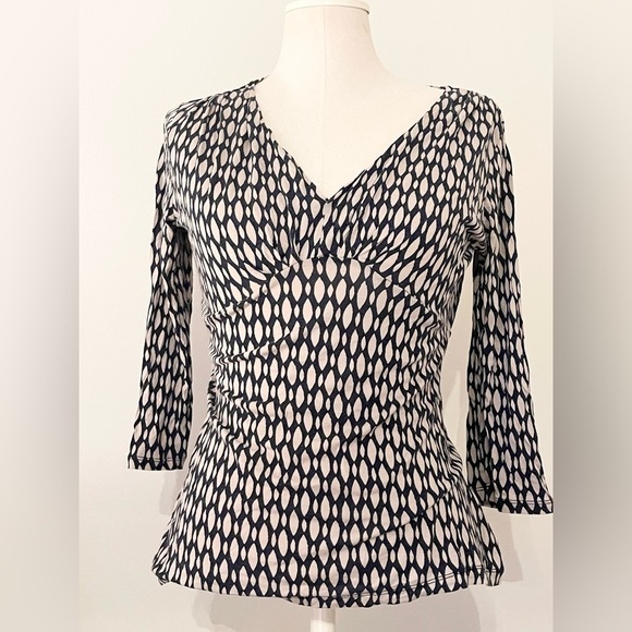 Banana Republic Tops - Banana Republic Women’s Black & Cream Long Sleeve Top | Size M